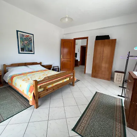 White - Town Apartment Limenas (Thasos)